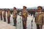 Севернокорейските генерали с ордени и по краката
