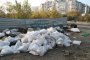 Роми заринаха столичен булевард с тонове отпадъци