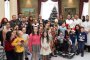    Деца от Българската коледа украсиха елхата в президентството