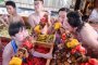   Човешки хот пот в Китай съблазнява туристите