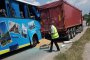   Автобус с деца се удари в камион в Търговищко