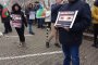 Родители протестират заради отнето дете в Холандия