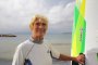 82-годишна гъркиня е най-възрастната сърфистка в света