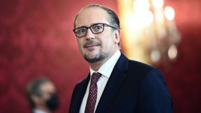 Според министъра трябва да има и други модели освен присъединяване на Украйна към ЕС - присъединяване към Единната икономическа зона на ЕС или просто запазване на сегашното ниво на Споразумението за асоцииране