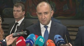 Държавният глава отново каза, че България трябва да внимава повече в отношенията си с Русия от други европейски държави, защото сме по-близо и имаме „историческа диаспора“ в Украйна