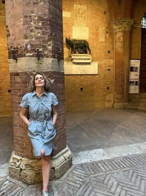 Надежда Михайлова-Нейнски не може да спре да пуска снимки от ваканцията си в Италия