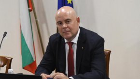 Според магистратите „мутрите вече празнуват“ закриването на специализираните прокуратура и правосъдие.