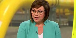 
“Това беше манипулативна и лъжлива кампания срещу мен. Авторите й управляват днес”, заяви тя и каза, че тогава лично държавният глава я е обвинил в износ на оръжие към Полша. “А сега да питам ли аз”, обърна се тя към Румен Радев.