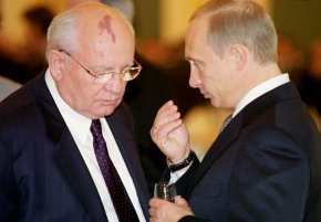 Въпреки че опитът за преврат срещу него през август 1991 г. се проваля, властта на Горбачов не се запазва за дълго