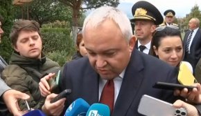 Кметът на Симитли не е бил задържан, защото контролът е бил поет от регионалния прокурор на Дупница, обясни още вътрешният министър.
