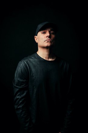 
На 31 декември  Paco Osuna ще направи удължен сет в Ялта, а задно с него ще бъде и Liubo Ursiny – резидент на клуба и основен виновник за всички музикални маратони през годината