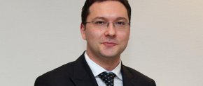 По-късно лидерът на ГЕРБ Бойко Борисов обяви, че е съгласен парламентарната му група да се оттегли от приетите поправки в ИK