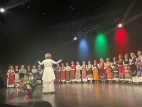 
Посолството на Република България в Хърватия отбеляза националния ни празник с концерти на хор „Ваня Монева” с диригент д-р Ваня Монева. На 01.03. български народни песни звучаха в Хърватския дом в гр. Сплит, а на 03.03. – в зала „Ватрослав Лисински” в Загреб. Гостуването на хор „Ваня Монева” във Хърватия се организира с финансовата подкрепа на Министерство на културата. 