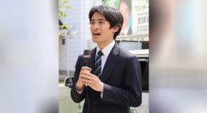 Рьосуке Такашима, новоизбран кмет на град Ашия в японската префуктура Хього.