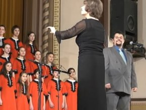 

Депутатът от ДБ Манол Пейков, който се обявява за заклет русофоб, се оказа добре запознат с руския език и песни.