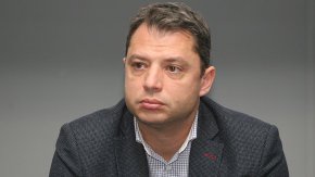 “Това е нужно, за да могат да се проверят думите му и да се разсеят всякакви съмнения", подчерта той.