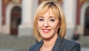 
"Как от мандат на ПП-ДБ се оказахме с управление на ГЕРБ и ДПС? И ако чисто математически Кирил Петков и Христо Иванов се нуждаеха от ГЕРБ, то какво наложи да добавят и ДПС към "сглобката"?