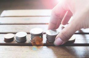 През май размерът на средния осигурителен доход за страната беше 1427,64 лв.