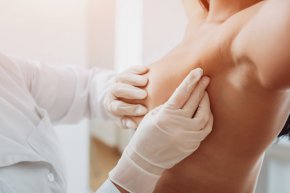 Доказано е, че ранното диагностициране подобрява резултатите от лечението на раковите заболявания, поради което Американското дружество за борба с рака и Световната здравна организация твърдят, че рутинният скрининг е важна стратегия за общественото здраве