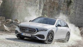 Новият базиран на комби E-Class All-Terrain изглежда много по-привлекателен от модела седан.