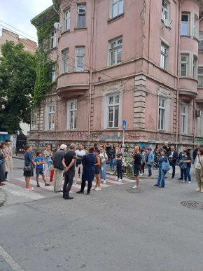  пешеходната пътека на ул. "Шишман" и ул. "Гурко", където загина 15-годишният Филип