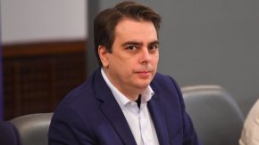 
Василев каза, че България разполага с финансов ресурс за хуманитарна помощ за Израел