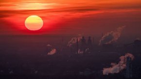 
Изследването е актуализация на анализ от 2019 г., който беше подкрепен от 15 000 учени от цял свят и в който се посочва, че 20 от 35 ключови показателя, използвани за проследяване на антропогенното изменение на климата, са с рекордно високи стойности.