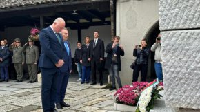 
Днешното посещение е част от поредицата срещи с председателя на Събранието на Северна Македония и политици в страната: