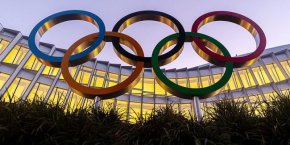Представители на международни спортни федерации и национални олимпийски комитети са призовали спортисти от Русия и Беларус да бъдат допуснати до участие 