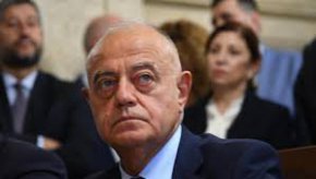 Съпредседателят на "Демократична България" Атанас Атанасов заяви, че ще предостави цялата информация, с която разполага, за това как Мартин Божанов - Нотариуса е действал в съдебната система на парламентарната комисия, която проверява казуса.