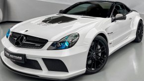 Рядък и уникален модел на Mercedes, SL65 AMG Black Series 1 of 1 BRABUS STEALTH е резултат от сътрудничеството между Mercedes и немския тунер Brabus.