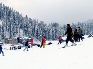 Най-високият ски курорт в Азия е покрит със сняг