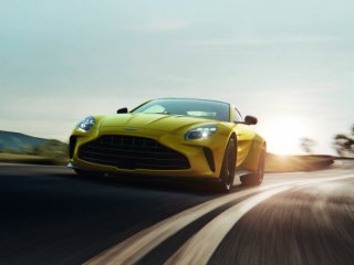 Спортният автомобил Vantage на Aston Martin е обновен за моделната