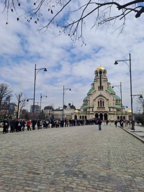  България се покланя пред +Неофит 