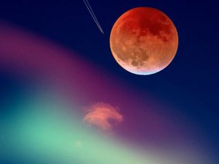   Първото за годината Пълнолуние с Лунно затъмнение и е