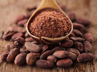 Цената на какаовите зърна се повиши до исторически връх на