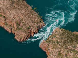 Хоризонталните водопади са една от най странните природни забележителности на Австралия