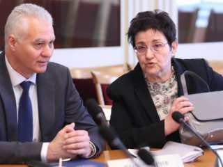 Комисията за аферите в Агенция Митници не закри заседанието си