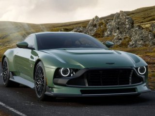 Aston Martin Valour е впечатляващ поклон към 110 годишната история на