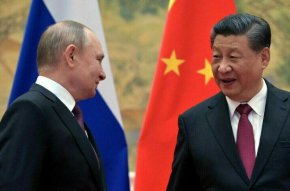 

Според информирани източници, разговаряли с Ройтерс при условие за анонимност, посредниците, които помагат на Москва и Пекин да извършват трансгранични плащания, се представляват от юридически лица в Хонконг, Киргизстан, Казахстан, ОАЕ и други държави, които са избрали да не подкрепят политиките на санкции, насочени срещу Русия.