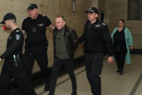Окончателно - Марин Димитров, един от задържаните за контрабанда по разследването в митниците, остава в ареста.
