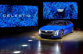 Cadillac не се шегуваше, когато заяви, че цените на неговия флагман Celestiq ще започват от над 300 000 долара.