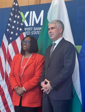 България преговоря с американската държавна банка за експортно застраховане EXIM Bank за заем за изграждането на 7-ми блок на АЕЦ „Козлодуй“.