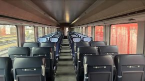 Първите 19 модернизирани пътнически вагона, които БДЖ купи от немската компания „Дойче Бан“, пристигнаха днес в България.