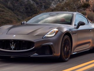 През 2024 г Maserati GranTurismo запазва емблематичния си характер като