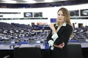   Цветелина Пенкова убеди ЕС да приеме ядрената енергия за чиста