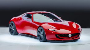 Нов хибриден спортен автомобил с роторен двигател на Mazda Iconic SP