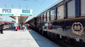 Известният влак "Ориент експрес" пристигна в Русе с пътници от четири континента