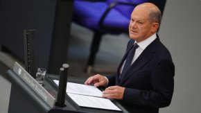 Германският канцлер иска да депортира престъпниците мигранти по родните им места