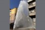 Огромен гейзер с гореща вода изригна в центъра на София